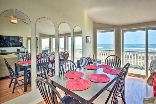 Sunny Florida Home w/ Decks & View, Steps to Beach in Flagler Beach (Florida)