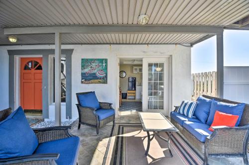 Sunny Florida Home w/ Decks & View, Steps to Beach in Flagler Beach (Florida)