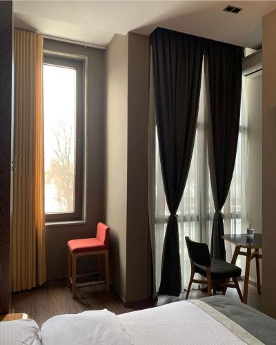 Guest House People - image 8
