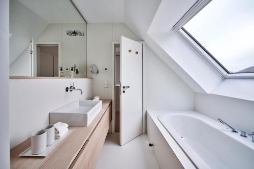 Two-Bedroom Apartment image 6