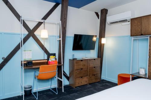 room detail thumbnail 0