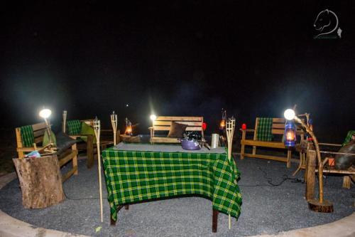 設施, Amanya Double Pitch Tent with Mt Kilimanjaro View in 安博塞利