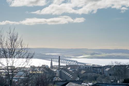 Kilátás, Bridgeview in Coldside