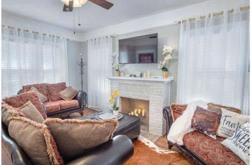 Stunning 3 BR Home Near DT Alamodome - Riverwalk in San Antonio, USA
