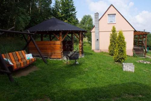 Domek na skraju lasu in Tarczek