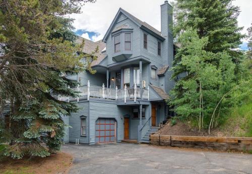 Ridge Retreat Breckenridge Townhome Great Location and Views