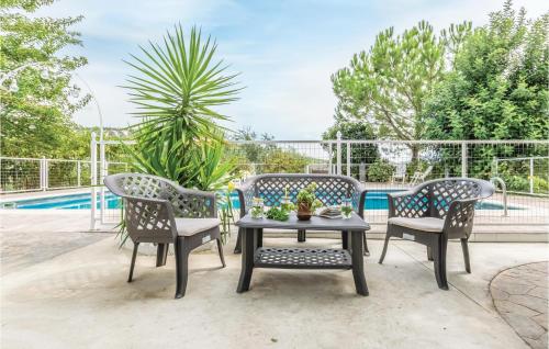 Amazing home in Iznajar w/ WiFi Outdoor swimming pool and 4 Bedrooms - image 10