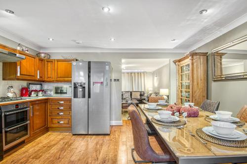 บริการและสิ่งอำนวยความสะดวก, Maya residence in เบรคคอนสไฟล์