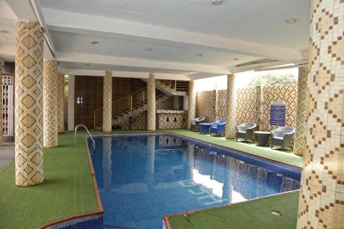 สระว่ายน้ำ, Grand Star Hotel in มาดินา