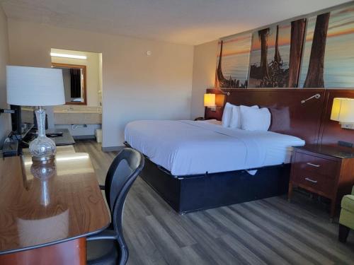 Days Inn by Wyndham Dothan – Dothan, AL