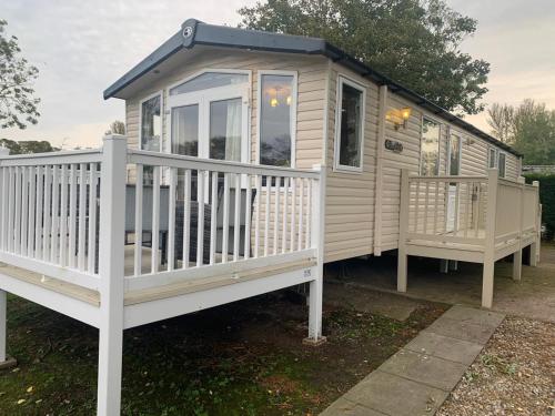 Haggerston Castle - Prestige Caravan with Decking gîte à louer Bamburgh Castle