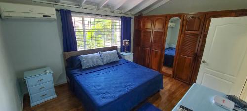 Cheerful 2 - Bedroom Townhouse with free parking in New Kingston, Kingston (fotografie 4)