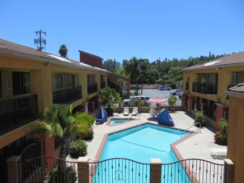 Azusa Inn