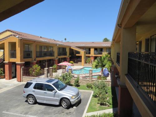ทัศนียภาพ, Azusa Inn in เวลินดา
