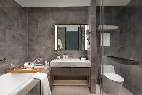 room detail thumbnail 2