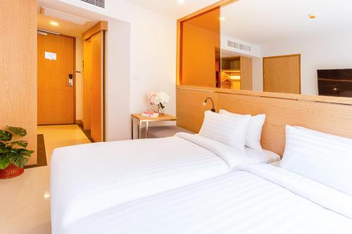 FX HOTEL NANA - image 6