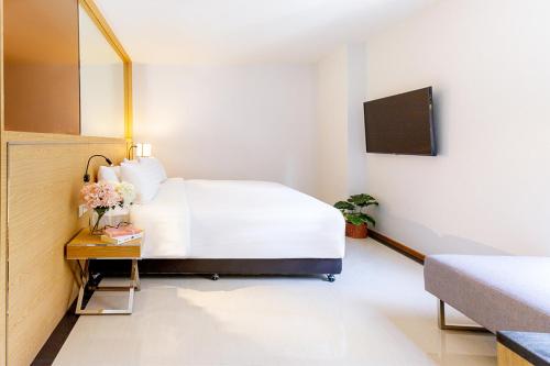 FX HOTEL NANA - image 3
