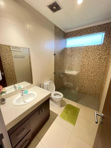Bathroom, Drop Price Villa Havana Dago With Jacuzzi Hot Tub Sunset View near Mountain View Golf Course Bandung