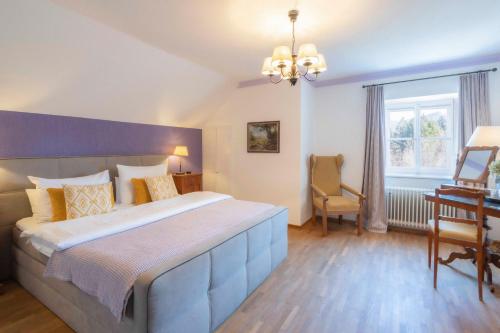 345543459 Der Schlosswirt zu Anif - Biedermeierhotel und Restaurant