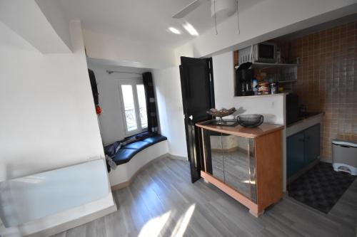 Studio climatisé et sa terrasse privée en villa (Studio climatise et sa terrasse privee en villa) in La Trinite