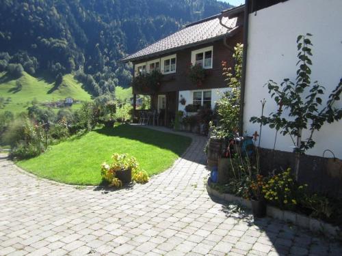 Ferienwohnung Helma in Blons, Österreich