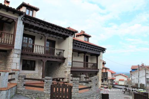  El Castañin alojamiento rural - Casas de los Picos, Unterkunft in Prellezo