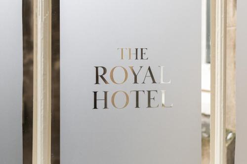 Royal Hotel - image 2