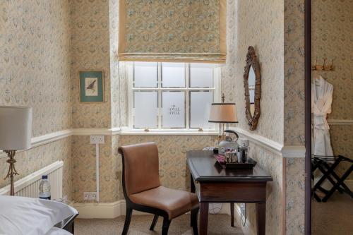 Royal Hotel - image 13