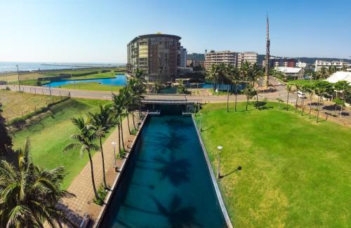 ที่เที่ยวใกล้ที่พัก, พอยต์ วอเตอร์ฟรอนต์ อพาร์ตเมนต์ (Point Waterfront Apartments) in เดอร์บาน