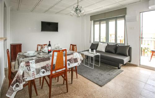  Nice Apartment In Santa Pola With Wifi in Santa Pola