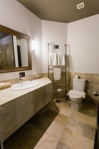 Bathroom, The Henry Resort Dumaguete in Dumaguete
