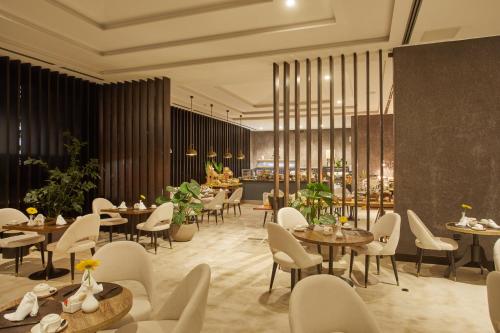 Hotel Jardin Tropical - image 3