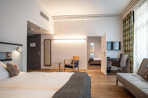 Hotel Bären am Bundesplatz - image 11