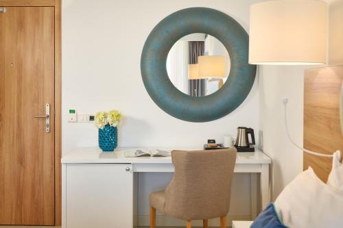345570345 TUI BLUE Adriatic Beach - Adults Only