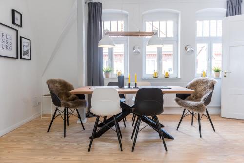 fewo1846 - flensBURG68 - komfortable Maisonettewohnung für 6 Personen mit Dachbalkon im 4 OG, Flensburgo (foto 5)