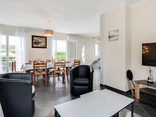 Holiday Home La Coloniale by Interhome in 歐賴