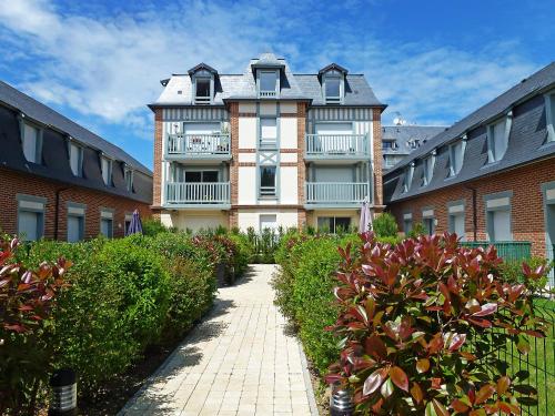 Holiday Home Villa Morny-1 by Interhome gîte à louer Deauville Racecourse