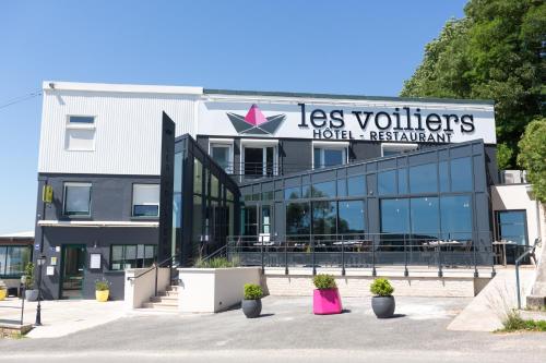 . Logis Hôtel Les Voiliers