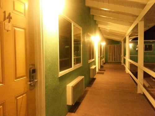 Villa Motel - 출입구