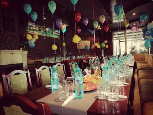 Discret Hotel & Restaurant in Vladaya