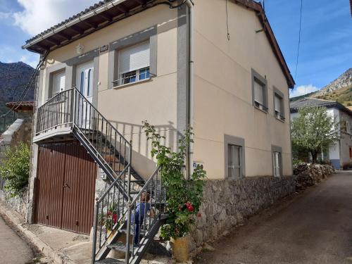  CASAMAMPODRE, Pension in Maraña bei Lois