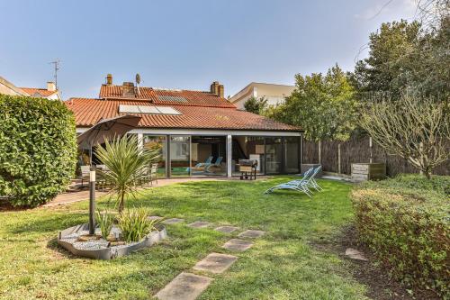 Buitenkant, L'atypique - Piscine intérieure - Wifi (L'atypique - Piscine interieure - Wifi) in Challans