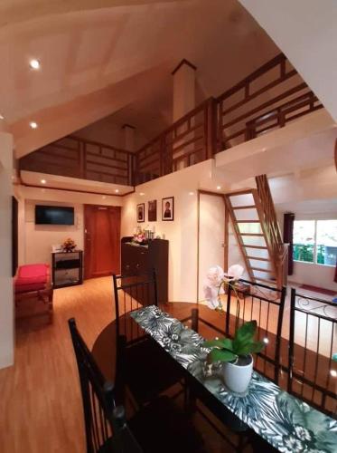 2 bedrooms, 4 beds