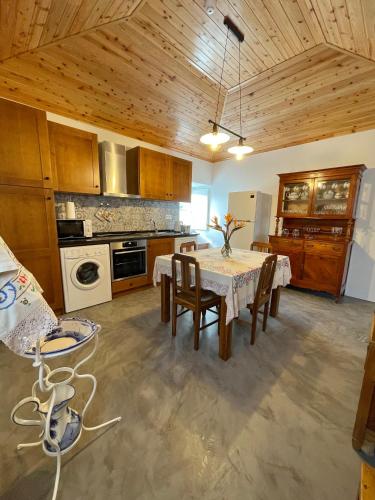 ห้องครัว, Casa do Avô José Alves (Casa do Avo Jose Alves) in กาโบ ดา ปรายา