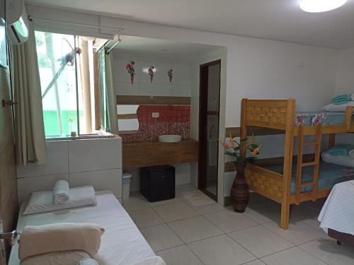 Deluxe Quadruple Room image 6