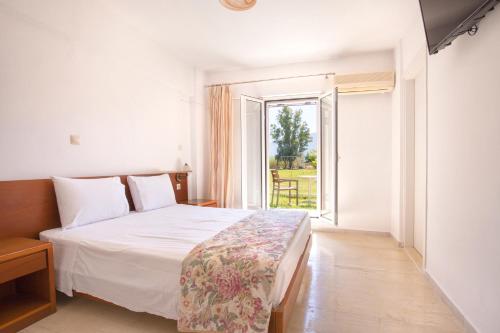 Sami Beach Hotel - image 2