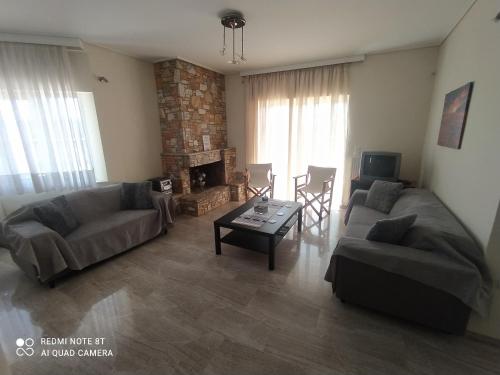  VILLA ALKMINI NEAR THE AIRPORT in Brauron