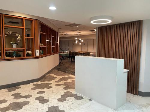 Holiday Inn Martinsburg an IHG Hotel - image 8