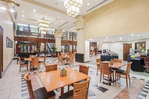 The Grace Hotel - image 8