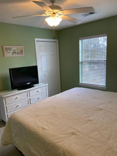 True Blue Hideaway in Pawleys Island, USA